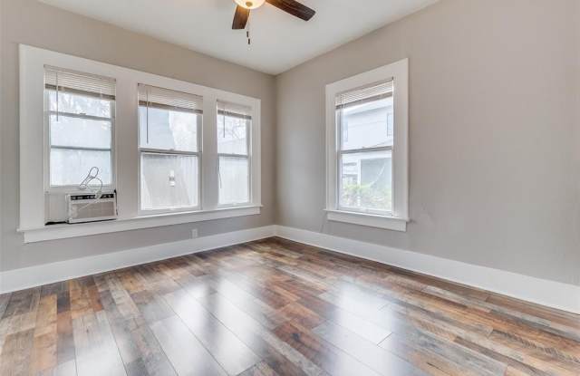 5326 Belmont Avenue Gallery 4