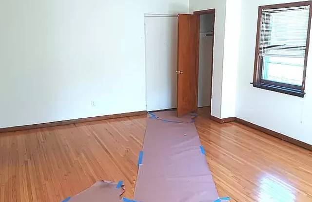 869 Forest Avenue photos photos