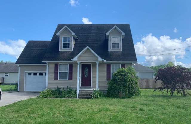 3 Bedroom in GREAT LOCATION in the Center of Town! photos photos