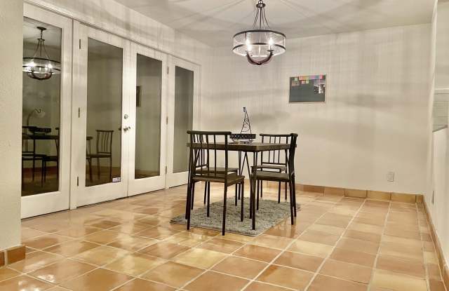 2417 E RANCHO Drive Gallery 3