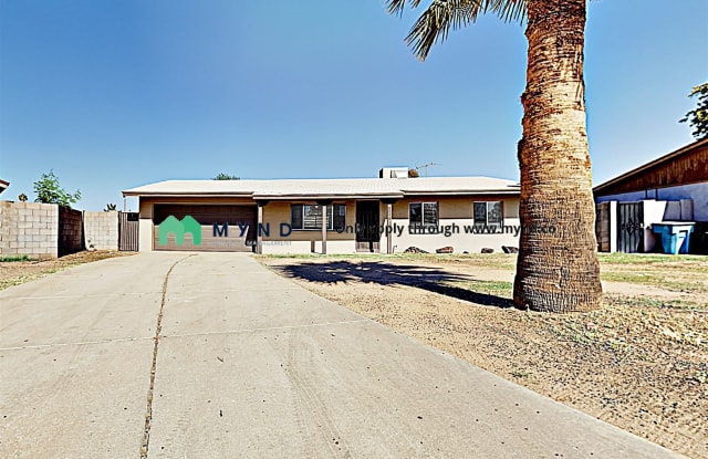 8048 W Clayton Dr - 8048 West Clayton Drive, Phoenix, AZ 85033