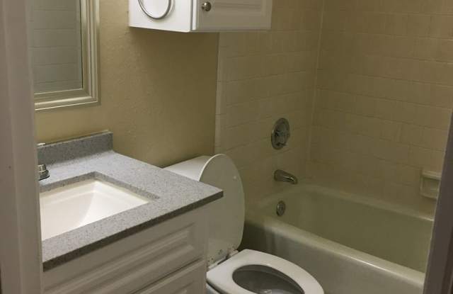 2/1 with w/d photos photos