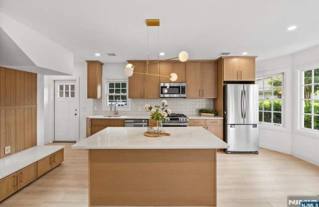 32 Brook Street photos photos