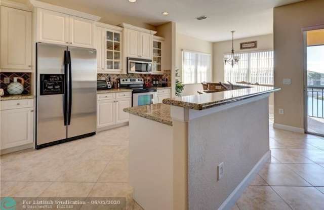12774 NW 83rd Ct Gallery 2
