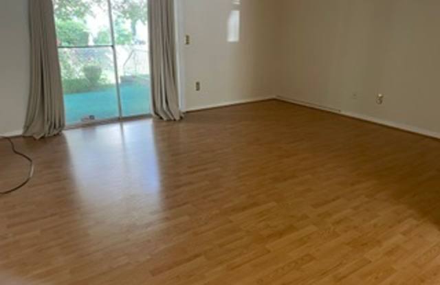 Beautiful 2-Bedroom, 2-Bath Condo in Forest Acres – $1,600/Month! Gallery 4