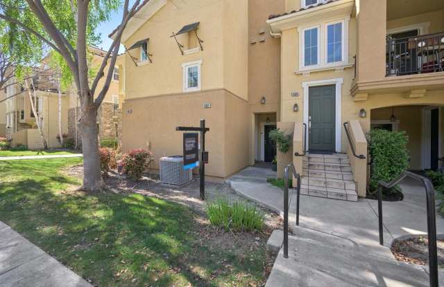 Beautiful 3BD/3BA Spacious Home in Dublin Gallery 1