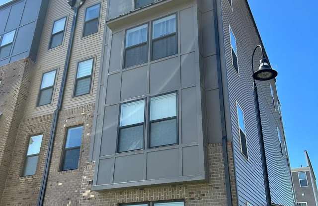 Stunning 3 Bed 2.5 Bath, Open Concept Townhouse photos photos
