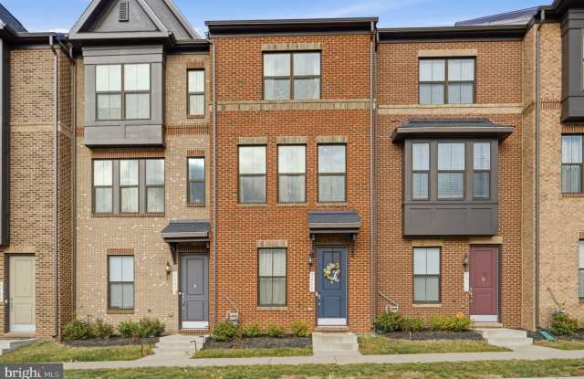 2818 DART Drive - 2818 Dart Drive, Hybla Valley, VA 22306