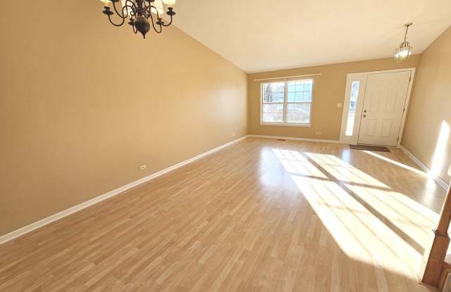 2315 N MEADOWS Lane Gallery 3