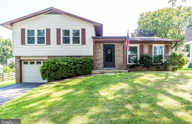 9905 RAND DRIVE - 9905 Rand Drive, Burke Centre, VA 22015
