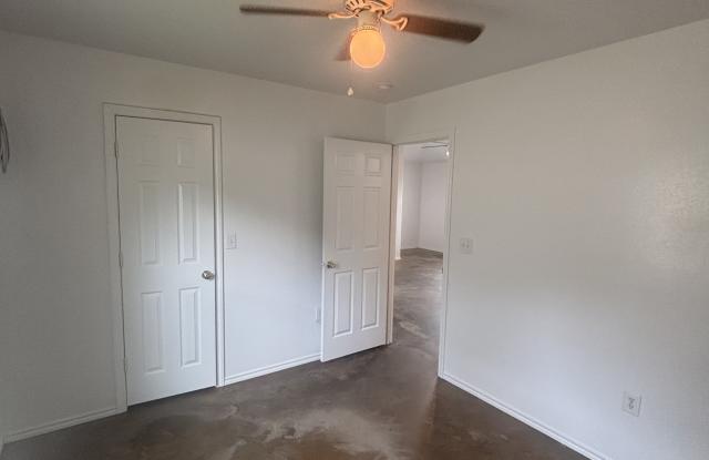 201 Ruel Street - B Gallery 4