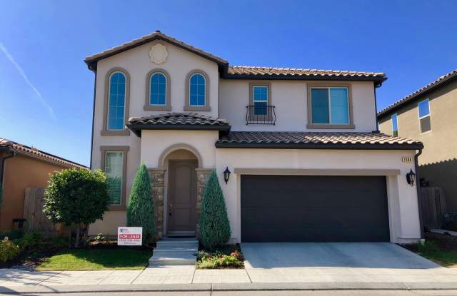$2,700 Copper River Golf Course, 3 Bed + Loft- Autumn Sage Ave, Fresno / SOLAR! photos photos