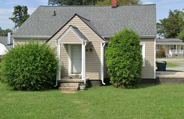 Three bedroom, 1 bath house in Graham photos photos