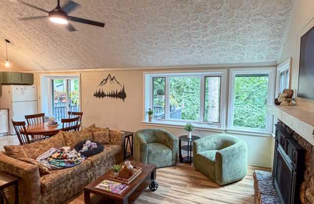 150 Glenwood Ln Gallery 2