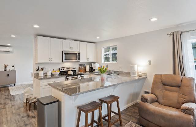 4817 North Vassault Drive photos photos