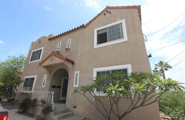 Beautiful 2 bedroom 1 bathroom upstairs apartment - MOVE IN SPECIAL photos photos