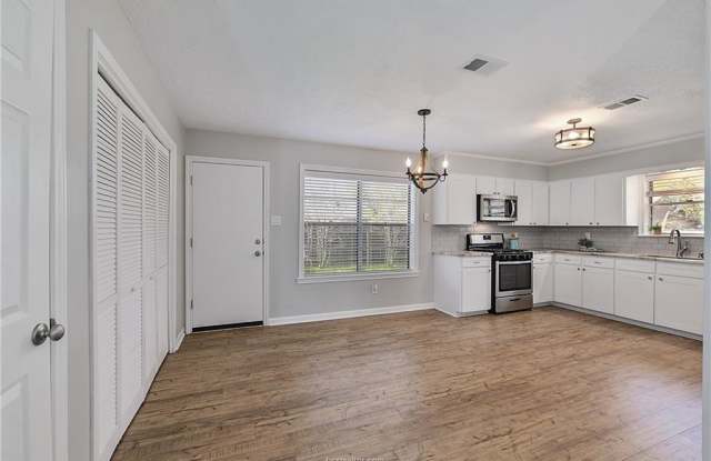 2726 Celinda Circle Gallery 3