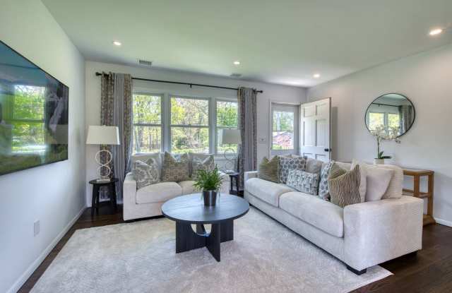 88 Old Country Road Gallery 2