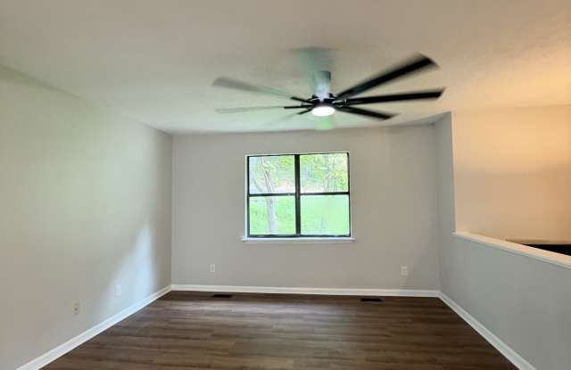 123 Oak Rd Gallery 2
