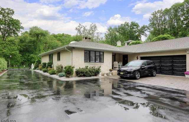650 Riverside Dr Gallery 3
