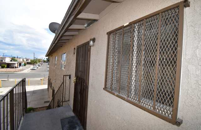 2 Bedroom Apt- Downtown - NO PETS photos photos