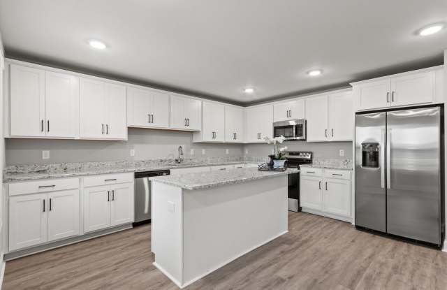 "Get $3,000 Off Rent Today!" Offer Expires 07/31 - Call for details photos photos