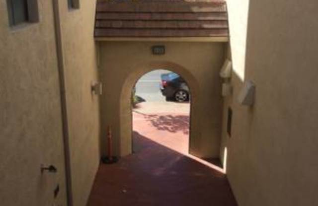 2409 Park Blvd Unit C202 Gallery 2