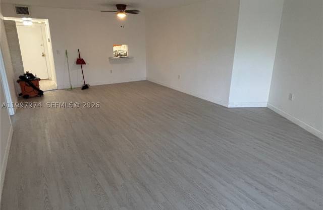 10854 N KENDALL DR Gallery 3