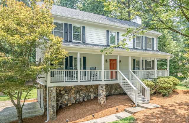 Beautifully renovated 3 story traditional home in Knotts Pointe subdivision of Woodstock photos photos