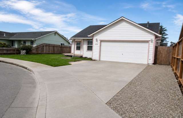 Spacious 3-Bedroom Home on a Quiet Cul-de-Sac in McKinleyville photos photos Spacious 3-Bedroom Home on a Quiet Cul-de-Sac in McKinleyville photos photos