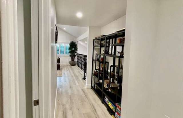 10468 Des Moines Avenue photos photos
