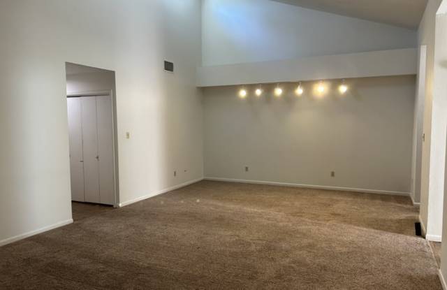 3004 Charlinda Drive Gallery 4