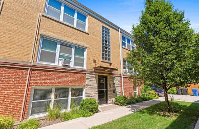 2754 West Pratt Boulevard photos photos