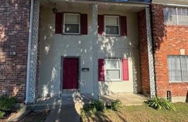 309-B CHERRY BLOSSOM Lane Gallery 1