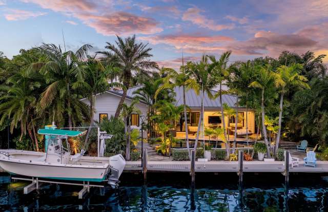 940 Greenbriar Drive photos photos