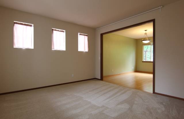 5932 NE 1st Ct Gallery 2