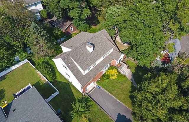 315 Allen Place Gallery 2
