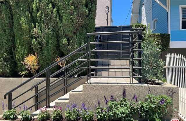 311 Hill St unit: 2 photos photos