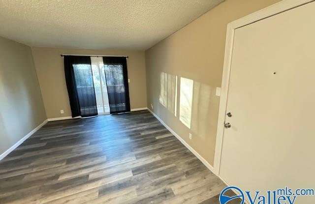2940 Hood Road Gallery 3