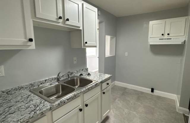 1039 Phelps St #1-4. Jacksonville, FL 32206 photos photos