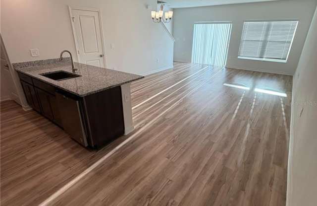 9305 WESTSIDE HILLS Drive Gallery 3