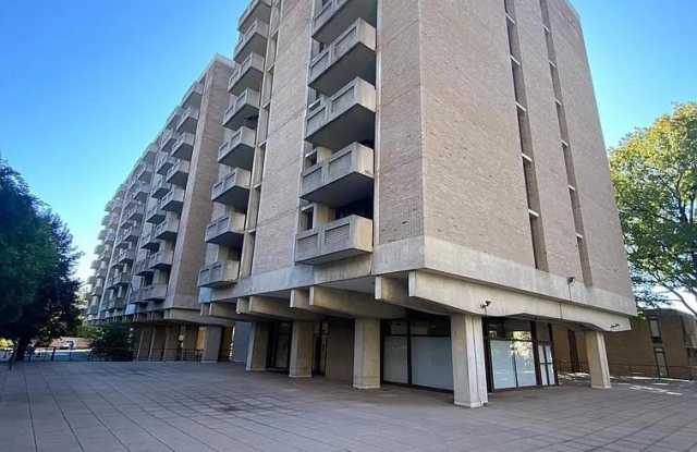 240 M Street SW unit: E614 - 240 M Street Southwest, Washington, DC 20024 240 M Street SW unit: E614 - 240 M Street Southwest, Washington, DC 20024