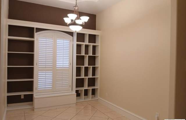 1514 CHRISTIAN CIR Gallery 4