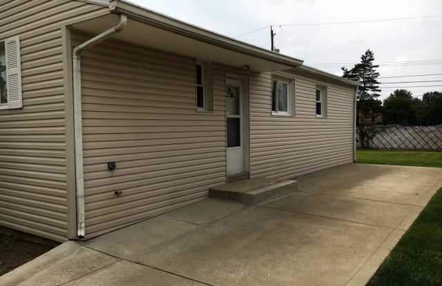 4037 Estates Place Gallery 2