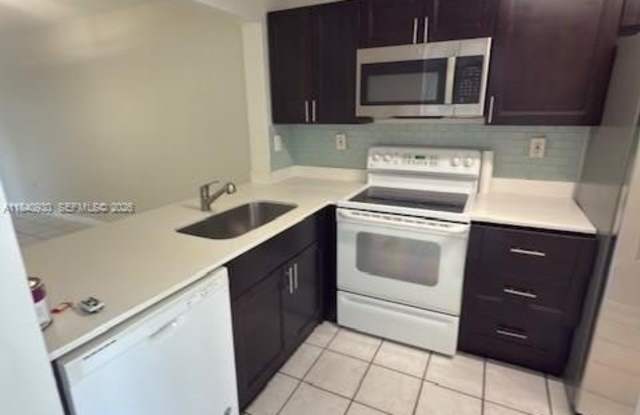 422 NE 210 CIR TER photos photos 422 NE 210 CIR TER photos photos