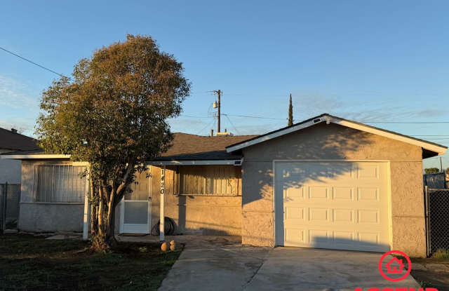 3 Bedroom Home in East Bakersfield photos photos