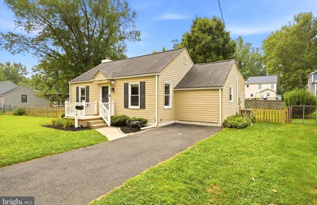 135 LONGSHORE Avenue photos photos