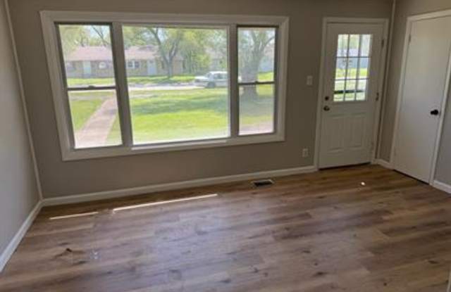 2010 Vermont Street - 1 photos photos