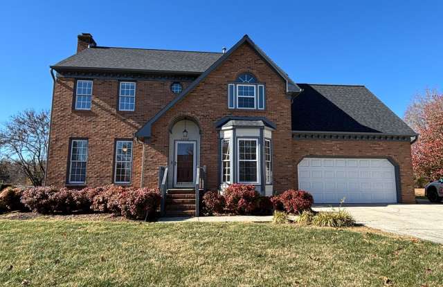 3 Bedroom Home With Large Bonus Room Convenient to US 421 photos photos