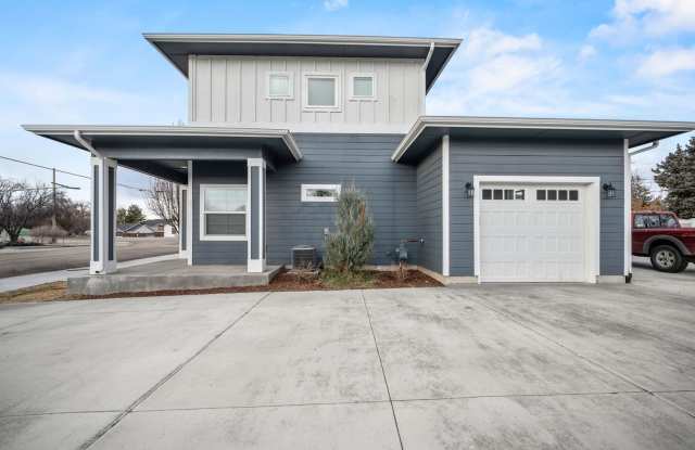 Introducing a Stunning 3 bedroom New Duplex! - Pets Welcome! photos photos Introducing a Stunning 3 bedroom New Duplex! - Pets Welcome! photos photos